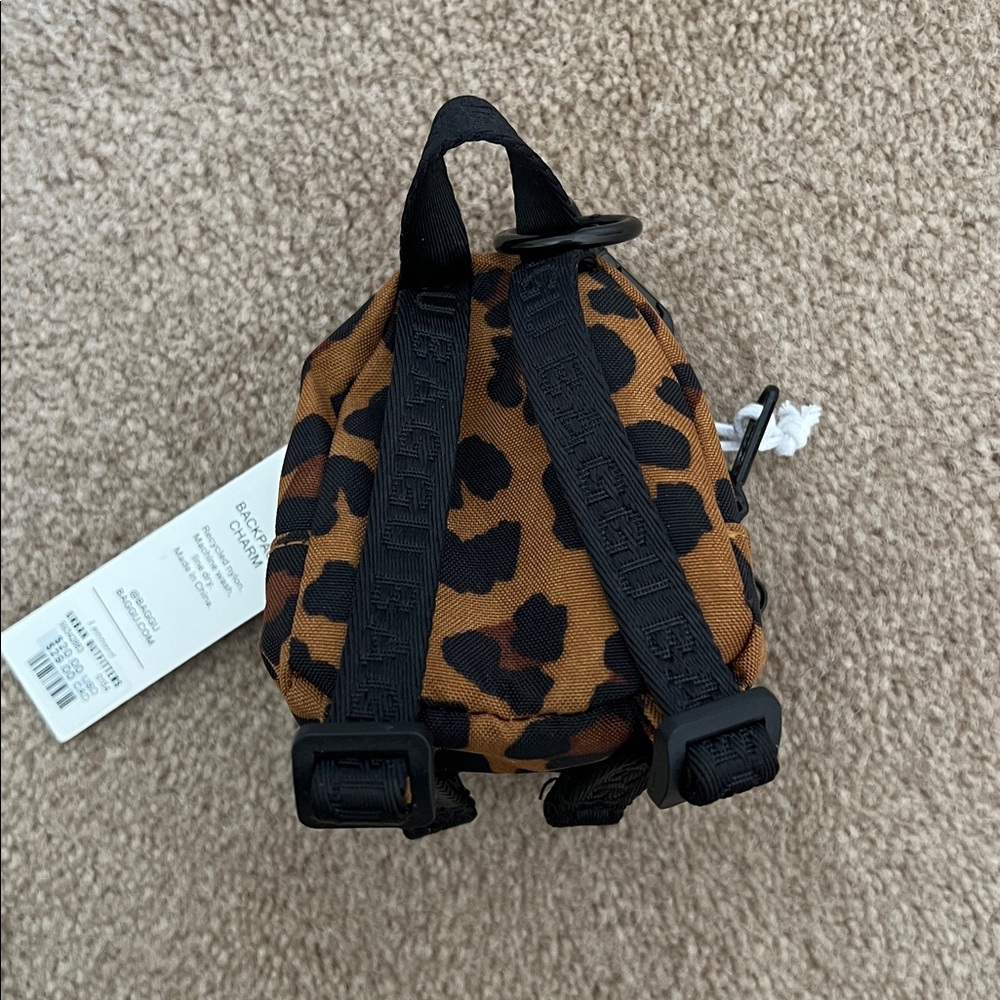 BAGGU leopard Mini Backpack Charm - image 3